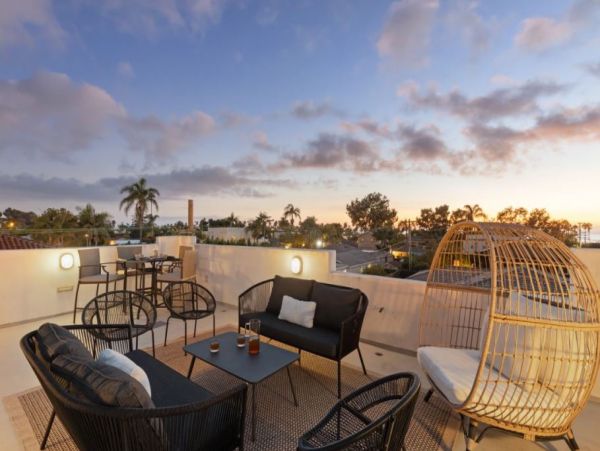 Luxury Vacation Pool Home in La Jolla Sleeps 12 Guests