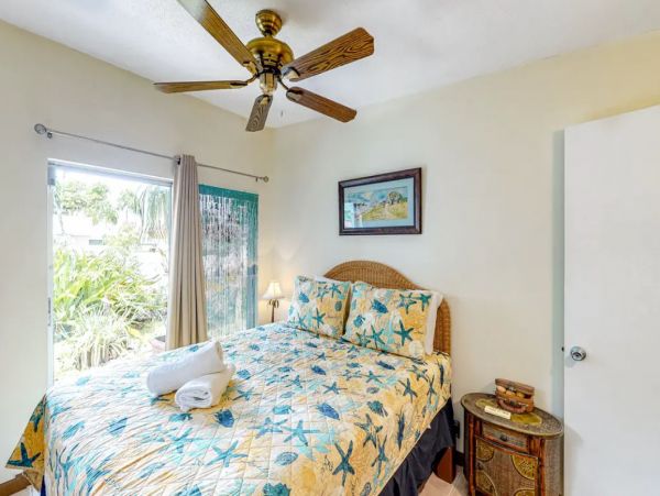 2 Bedroom Vacation Home in Holmes Beach