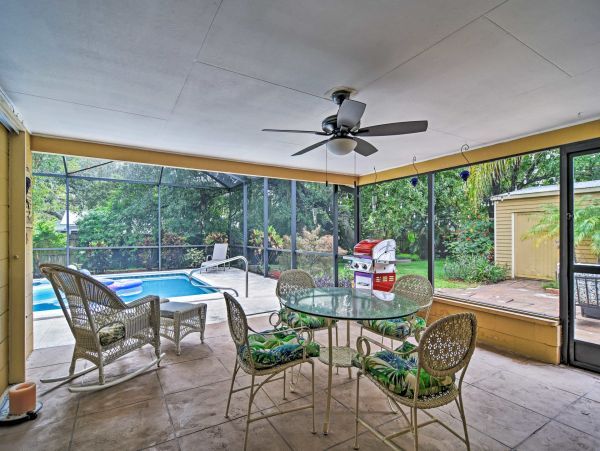 3 Bedroom Vacation Home in Sarasota with Pool Sleeps Five