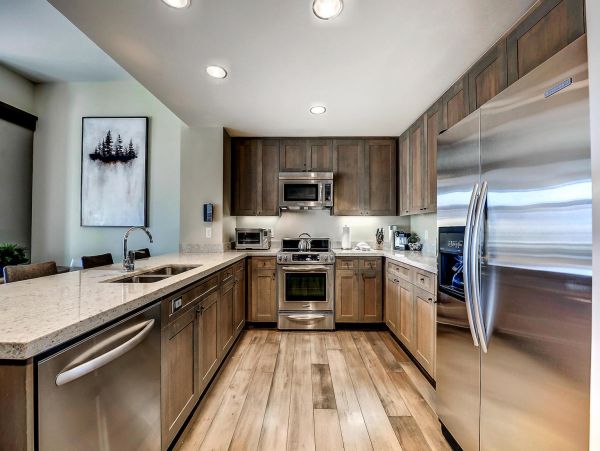 Stunning Vacation Condo in Avon Walk to Lifts 6 Guests