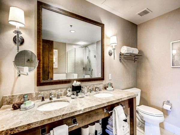 Stunning Vacation Condo in Avon Walk to Lifts 6 Guests