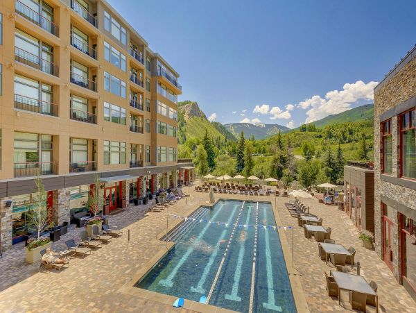 Stunning Vacation Condo in Avon Walk to Lifts 6 Guests