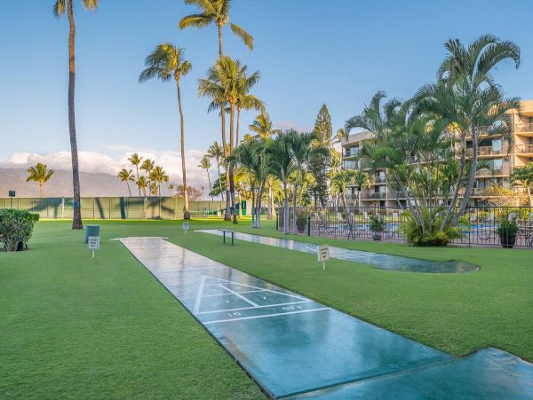 Cozy Vacation Condo with Great Pool, Mountain & Ocean Views