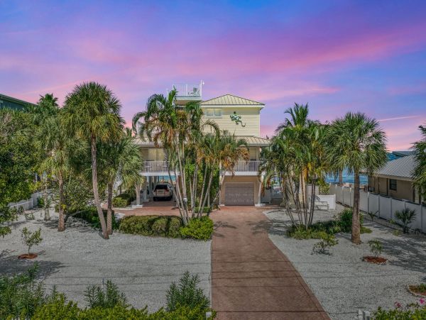 Anna Maria Island Vacation Home with Private Access to the Bay