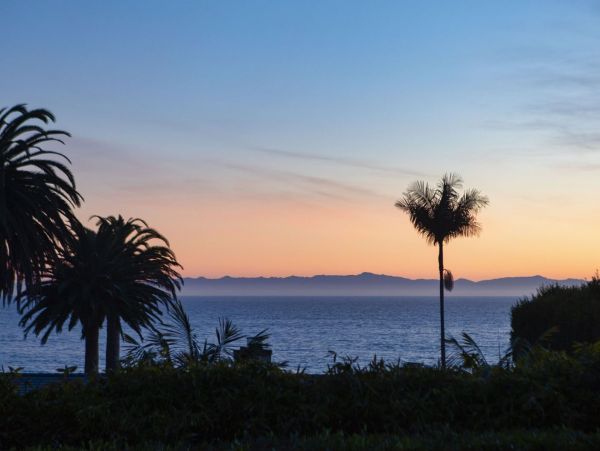 Luxurious Vacation Villa in Montecito With Pool 7 Guests