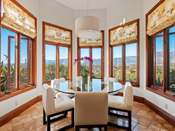 Luxury Seven Bedroom Villa With Pool Spa & Great Ocean Views