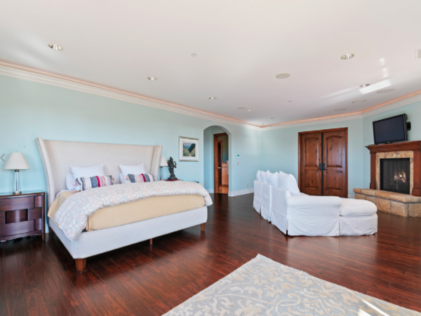 Luxury Seven Bedroom Villa With Pool Spa & Great Ocean Views
