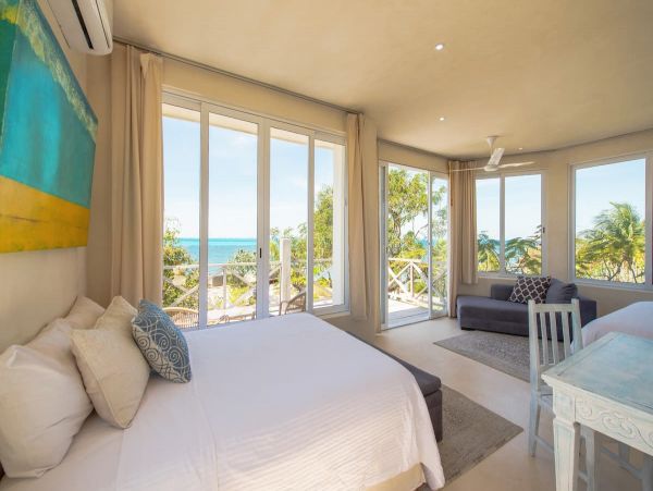 Oceanfront Vacation Home in Islas Mujeres Cancun - 16 Guests