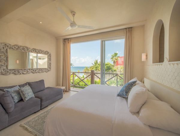 Oceanfront Vacation Home in Islas Mujeres Cancun - 16 Guests