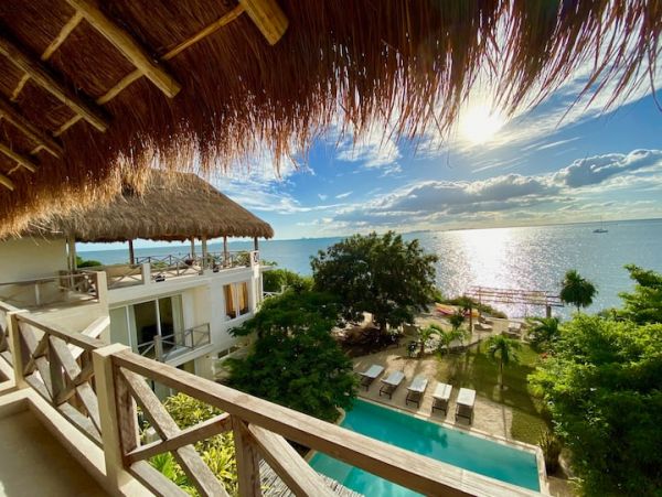 Oceanfront Vacation Home in Islas Mujeres Cancun - 16 Guests
