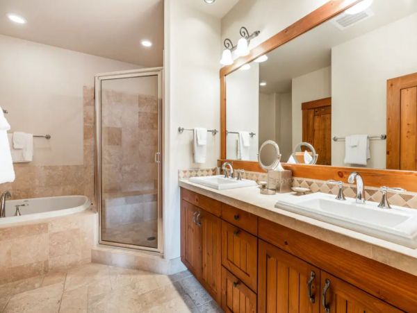 Ski in Ski Out Four Bedroom Vacation Home in Edwards