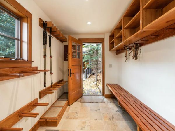 Ski in Ski Out Four Bedroom Vacation Home in Edwards