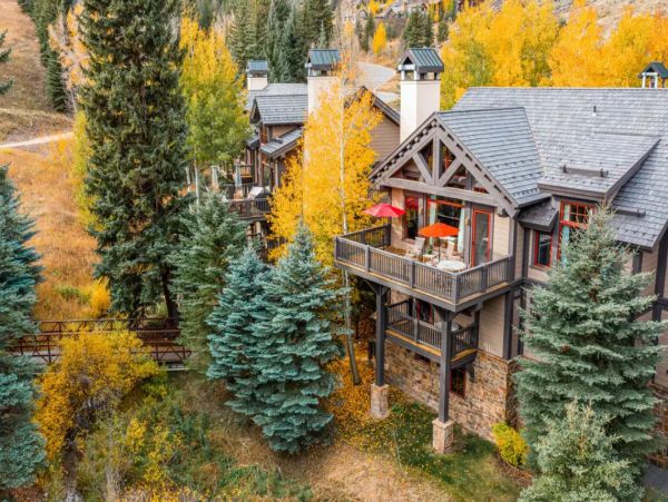 Ski in Ski Out Four Bedroom Vacation Home in Edwards