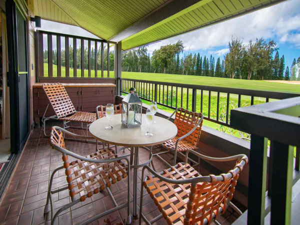 Spacious Vacation Condo in Kapalua One Bedroom Sleeps 4