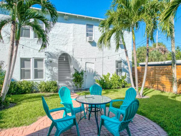 Cozy One Bedroom Vacation Rental Historic Northwood