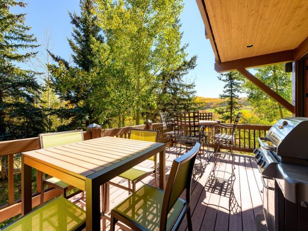 Stately Ski Manor in Avon with Luxurious Amenities Sleeps 14