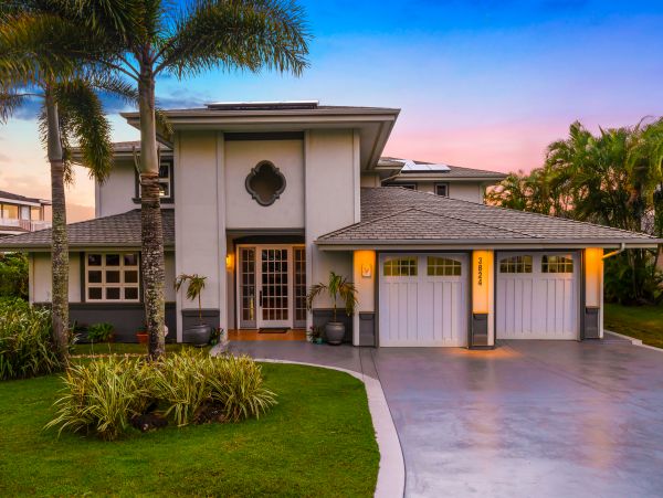 Stunning Views from this Five Bedroom luxury home