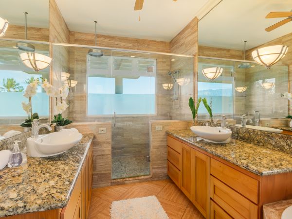 Stunning Views from this Five Bedroom luxury home