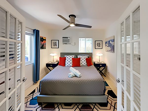 2 Bedroom Vacation Home with Heated Pool 6 Guests