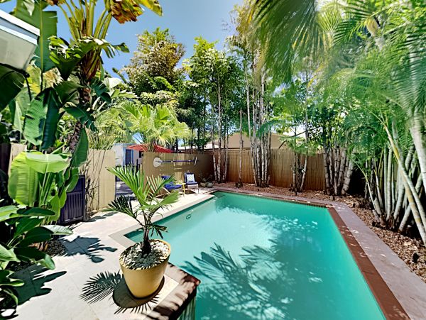 2 Bedroom Vacation Home with Heated Pool 6 Guests