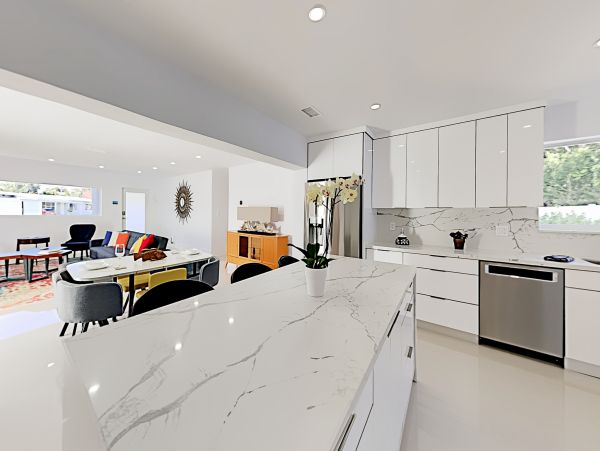 Fort Lauderdale Upscale 3 Bedroom Getaway with Private Pool
