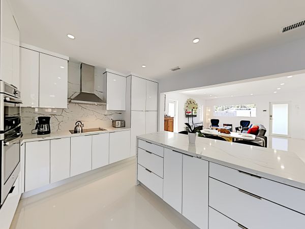 Fort Lauderdale Upscale 3 Bedroom Getaway with Private Pool