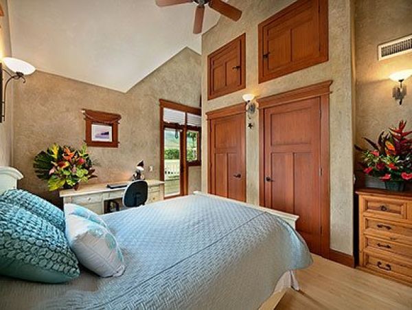 Luxury Beachfront Lahaina Vacation Rental House