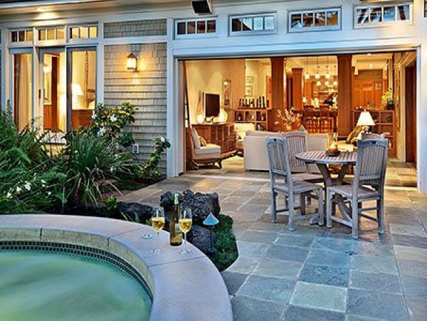 Luxury Beachfront Lahaina Vacation Rental House