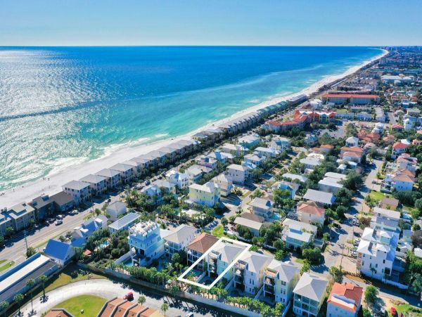 Miramar Beach 8 Bedrooms Vacation Home Gulf and Lakes Views