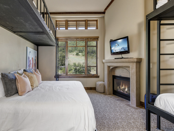 Park City Ski-In/Ski-Out 4 Bedroom Luxury Penthouse Sleep 14