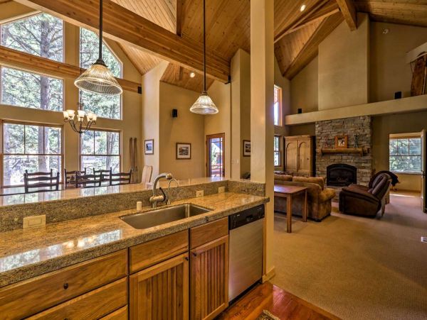 Lake Tahoe South Shore Home 999208