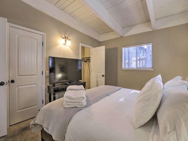 Lake Tahoe South Shore Home 999246