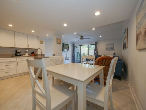 3 Bedroom Villa 10 min walk to the beach