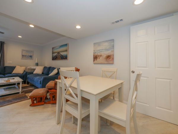 3 Bedroom Villa 10 min walk to the beach