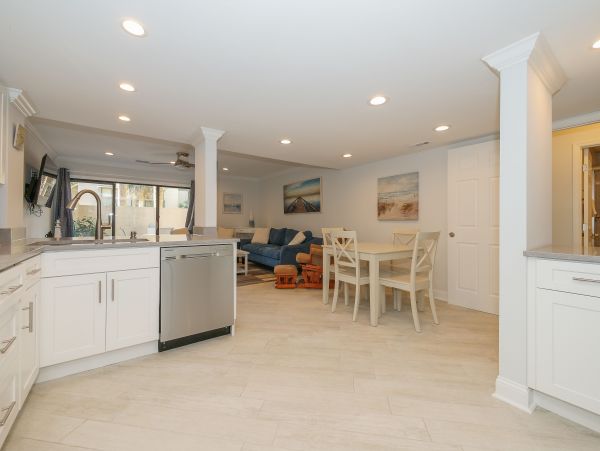 3 Bedroom Villa 10 min walk to the beach