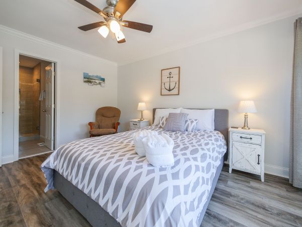 3 Bedroom Villa 10 min walk to the beach