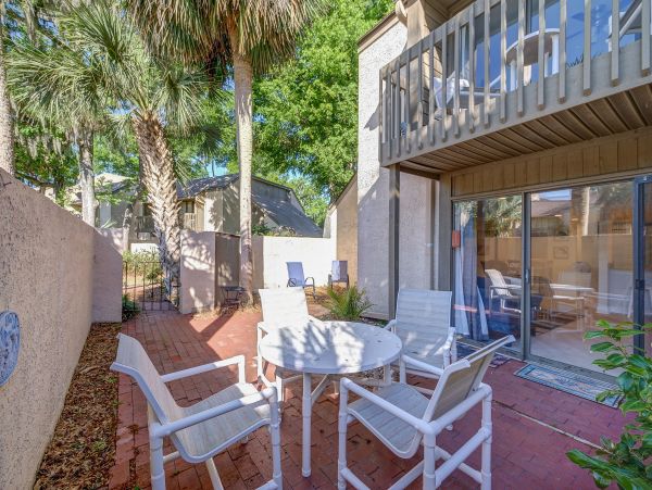 3 Bedroom Villa 10 min walk to the beach