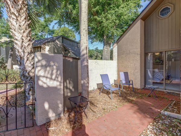 3 Bedroom Villa 10 min walk to the beach