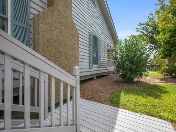 Hilton Head Four Bedroom Vacation Rental  2 Min Walk to Beach