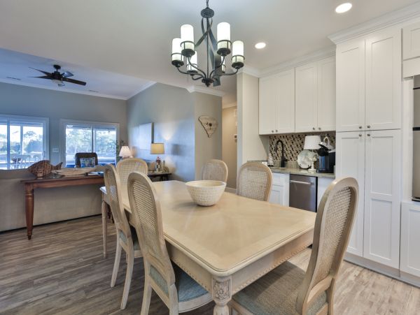 Hilton Head Four Bedroom Vacation Rental  2 Min Walk to Beach