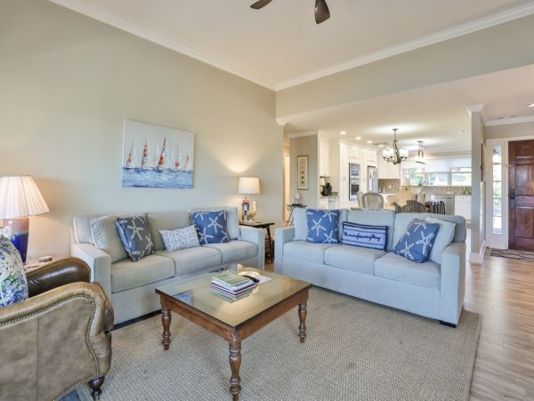 Hilton Head Four Bedroom Vacation Rental  2 Min Walk to Beach