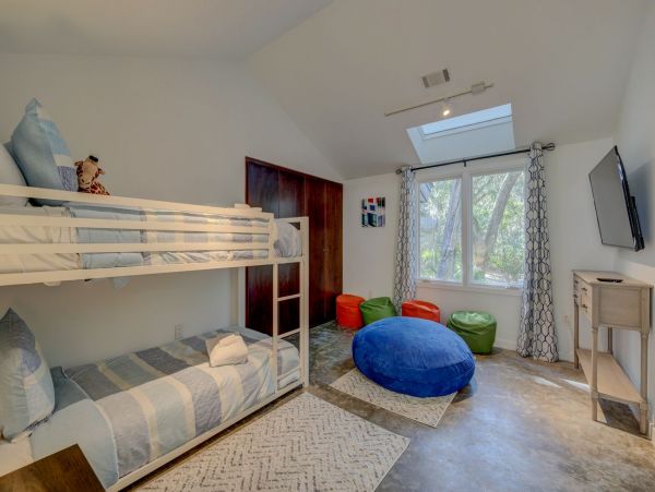 Hilton Head Vacation Home Seven Bedroom Private Pool