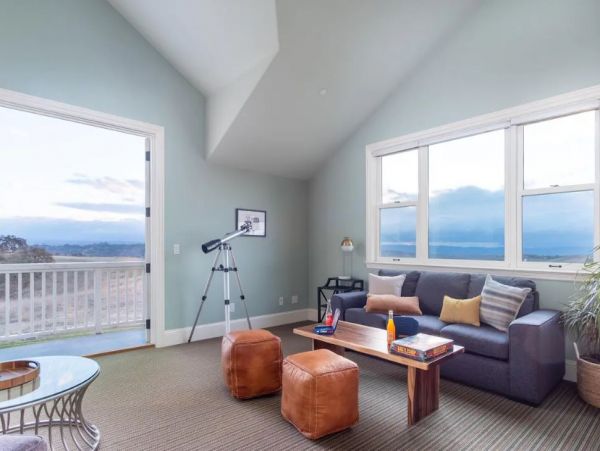 Great View Seven Bedroom Vacation Home in Paso Robles