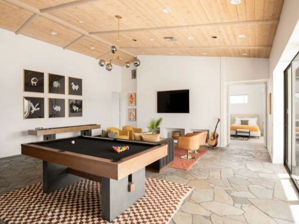 Stunning Vacation Home Thermal California Sleeps 26 Guests