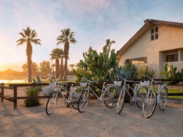 Stunning Vacation Home Thermal California Sleeps 26 Guests