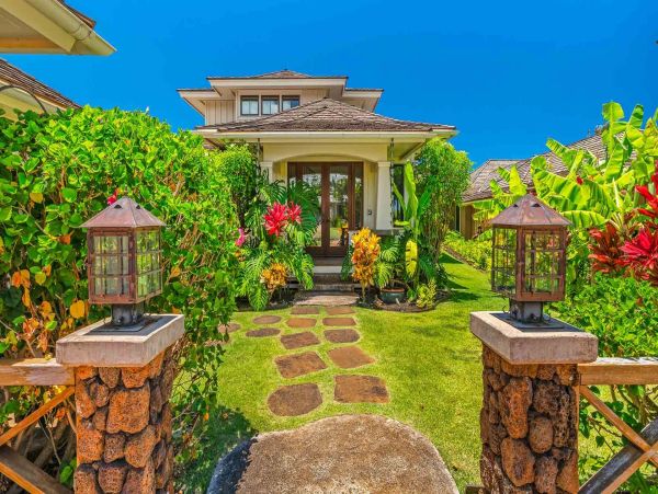 Beautiful Four Bedroom Vacation Home with Pool in Poipu