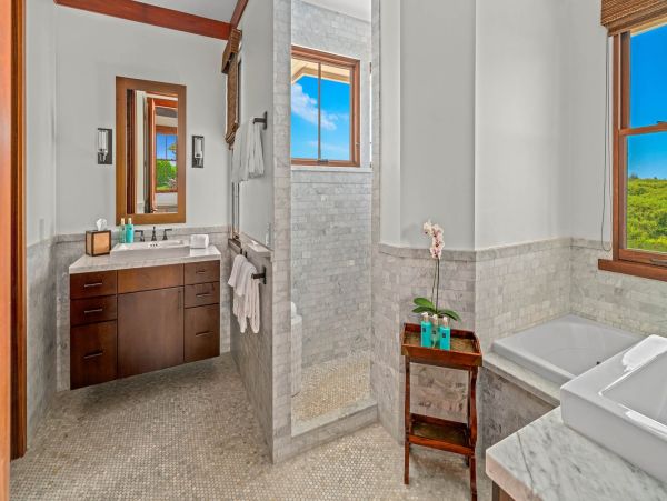Beautiful Four Bedroom Vacation Home with Pool in Poipu