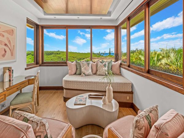 Beautiful Four Bedroom Vacation Home with Pool in Poipu