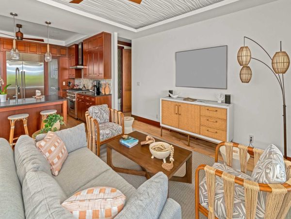 Beautiful Four Bedroom Vacation Home with Pool in Poipu