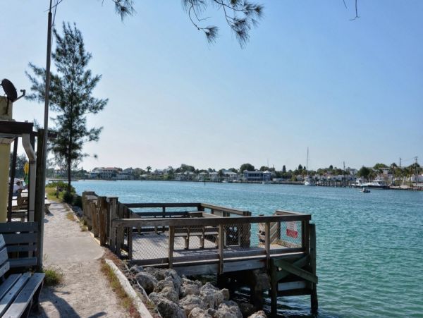 3 Bedrooms Vacation Home with Private Pool in Nokomis